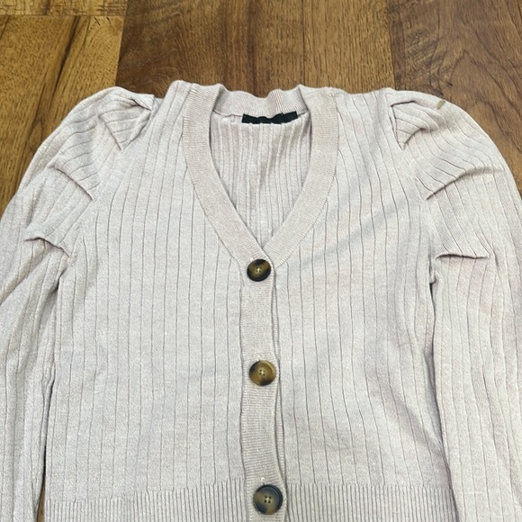 Raffi Woman’s Light Pink Cardigan Size XS - Picture 2 of 7
